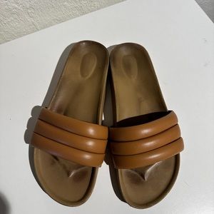 BEATRICE VALENZUELA
CLASSIC SANDALIA - SAND